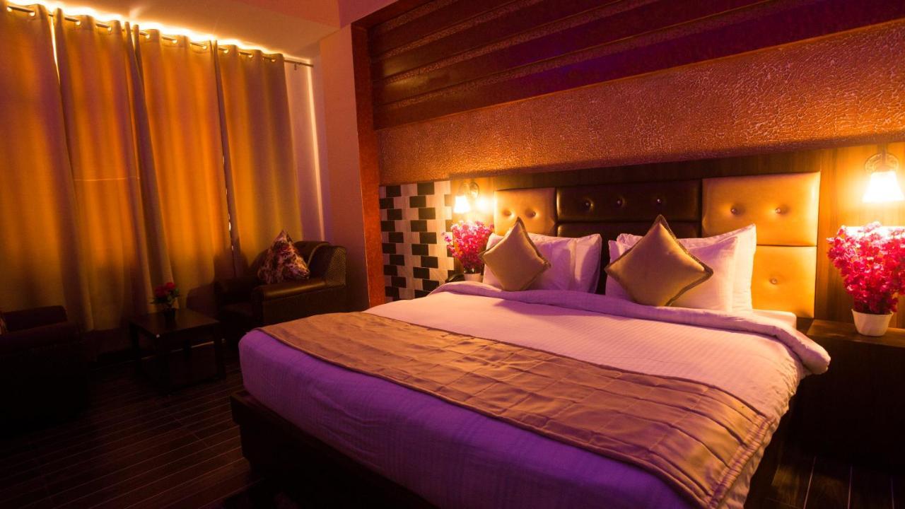 Hotel Kings Regency Drang Exterior foto